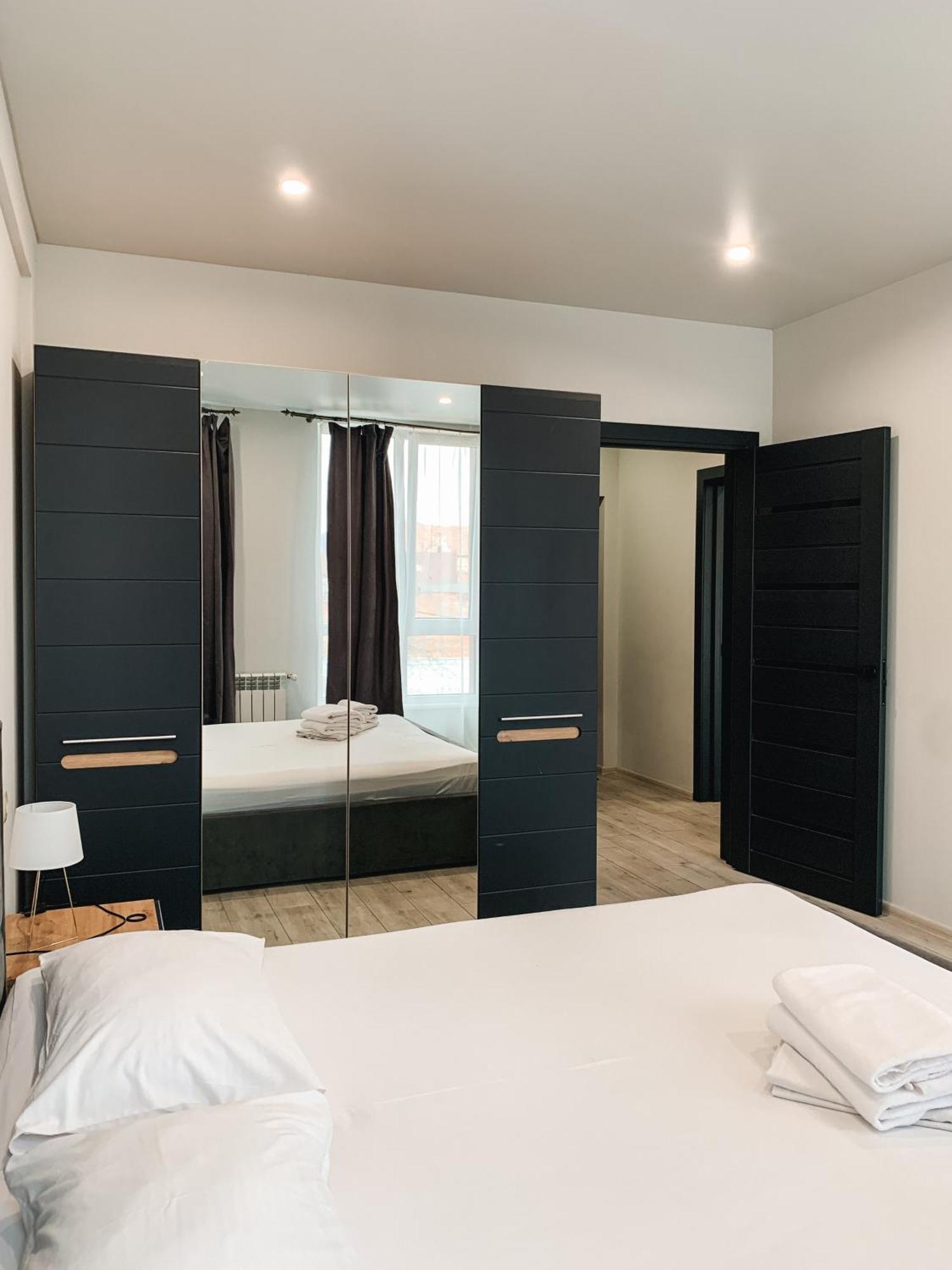 Apartments Domovik Mira 11S/9 Мукачево Екстер'єр фото